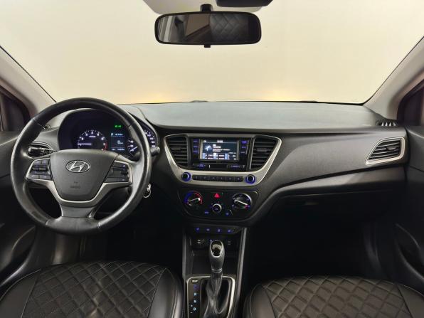 Hyundai Solaris II с пробегом 2017 года, цена 1 180 000 рублей, 164589 км, седан, Автокод Объявления
