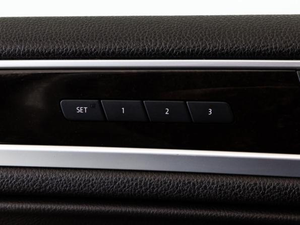 Volkswagen Touareg II с пробегом 2012 года, цена 1 699 000 рублей, 294054 км, внедорожник, Автокод Объявления