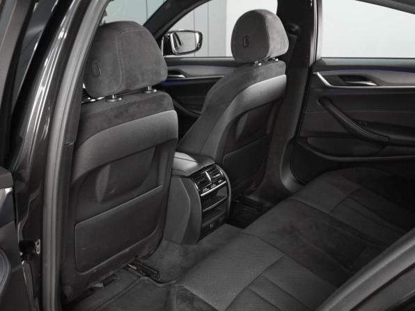 BMW 5 серии VII (G30/G31/G38) с пробегом 2018 года, цена 2 830 000 рублей, 221214 км, седан, Автокод Объявления