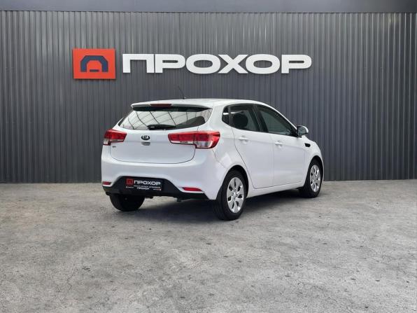 Kia Rio III Рестайлинг с пробегом 2016 года, цена 1 197 000 рублей, 51436 км, хэтчбек, Автокод Объявления