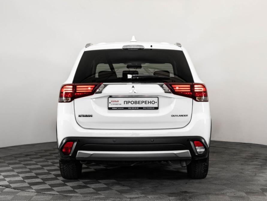 Mitsubishi Outlander III Рестайлинг 2 Санкт-Петербург  - изображение 6