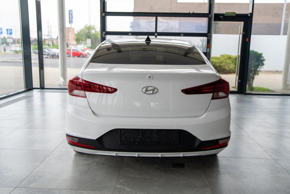 Hyundai Elantra VI (AD) Рестайлинг Ростов-на-Дону  - изображение 5