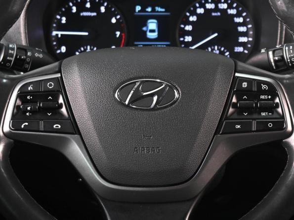 Hyundai Solaris II с пробегом 2018 года, цена 1 579 000 рублей, 114533 км, седан, Автокод Объявления