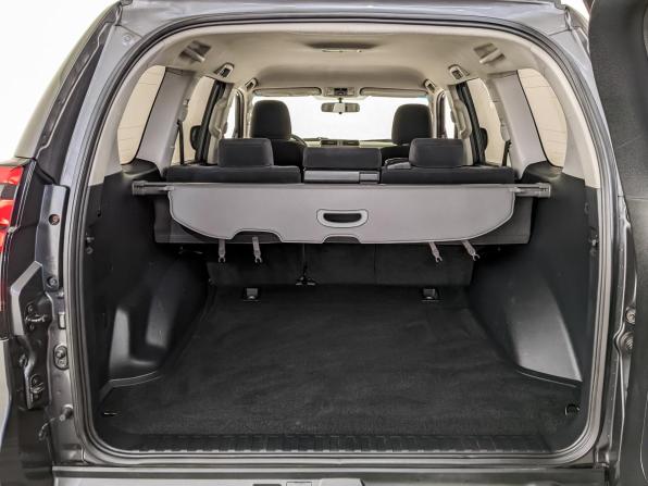 Toyota Land Cruiser Prado 150 Series Рестайлинг 2 с пробегом 2018 года, цена 4 150 000 рублей, 116994 км, внедорожник, Автокод Объявления