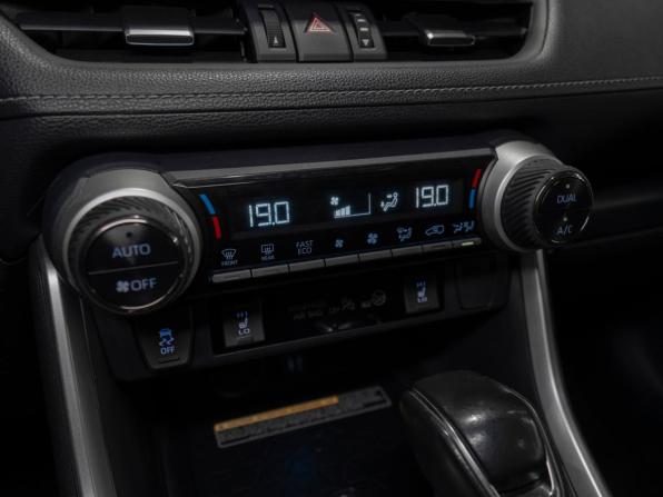 Toyota RAV4 V (XA50) с пробегом 2020 года, цена 3 680 000 рублей, 59518 км, внедорожник, Автокод Объявления