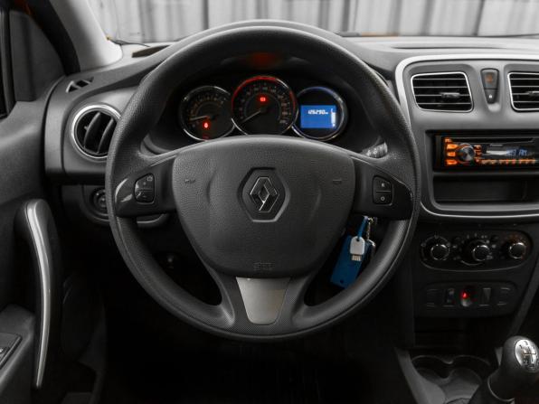 Renault Sandero II с пробегом 2014 года, цена 770 000 рублей, 126277 км, хэтчбек, Автокод Объявления
