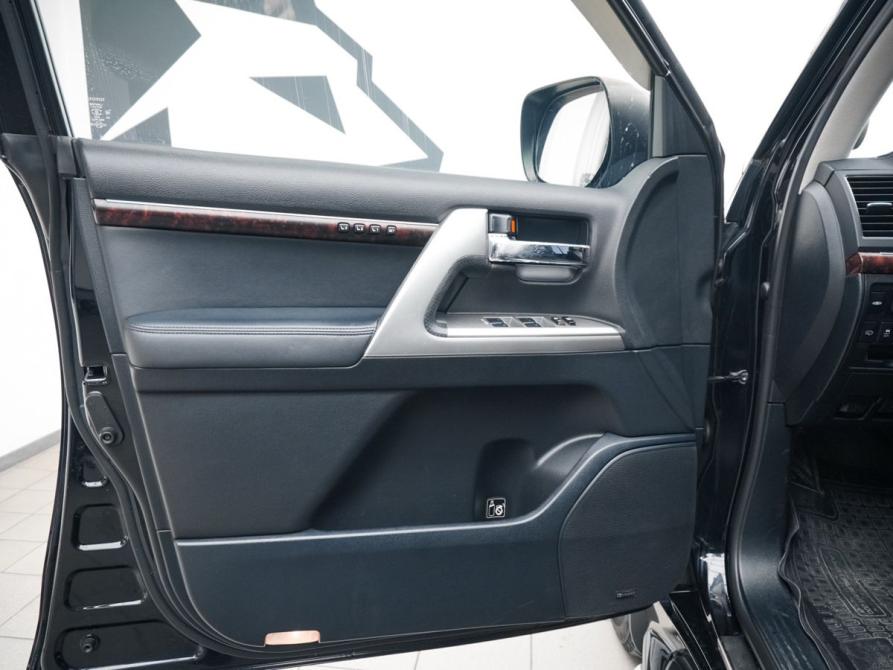 Toyota Land Cruiser 200 Series Рестайлинг 1 Ростов-на-Дону  - изображение 10
