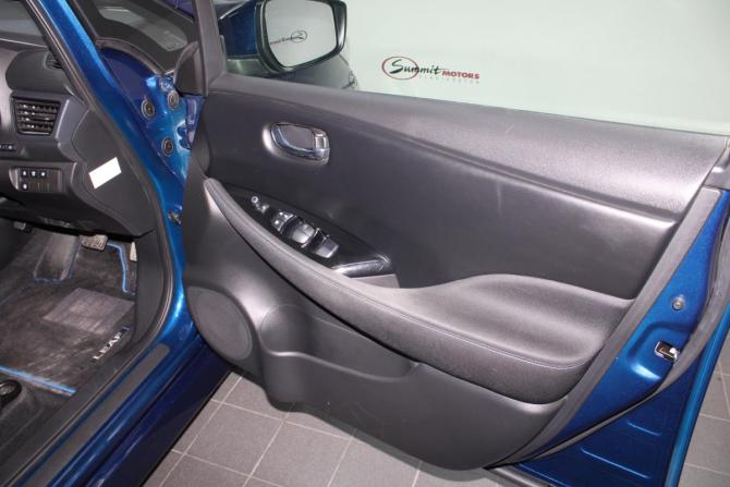 Nissan Leaf II (ZE1) с пробегом 2020 года, цена 1 490 000 рублей, 48596 км, хэтчбек, Автокод Объявления