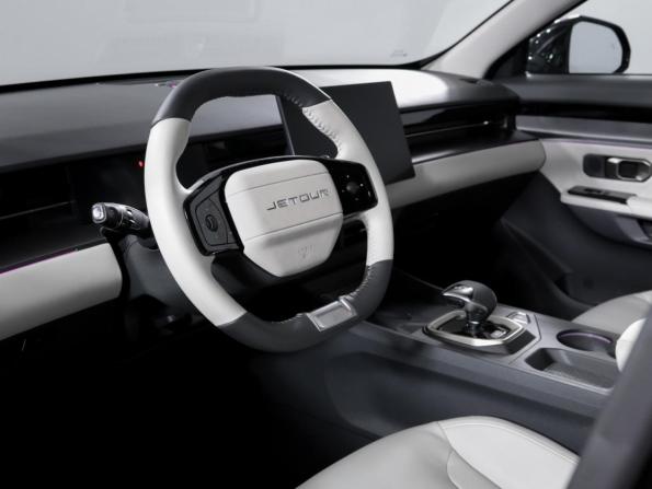 JETOUR DASHING I с пробегом 2023 года, цена 2 099 000 рублей, 5000 км, внедорожник, Автокод Объявления