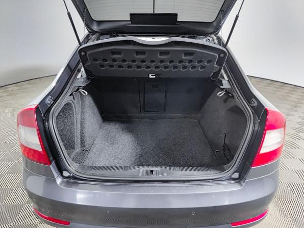 Skoda Octavia II (A5) Рестайлинг с пробегом 2011 года, цена 710 000 рублей, 206000 км, лифтбек, Автокод Объявления