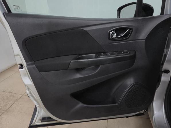 Renault Kaptur I с пробегом 2017 года, цена 1 660 000 рублей, 57616 км, внедорожник, Автокод Объявления