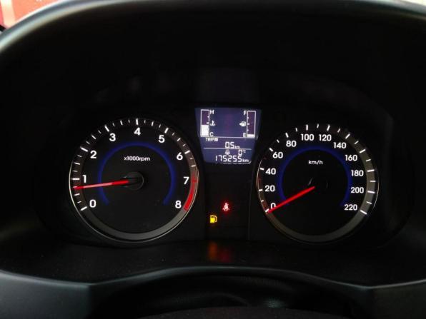 Hyundai Solaris I Рестайлинг с пробегом 2016 года, цена 774 600 рублей, 175255 км, хэтчбек, Автокод Объявления