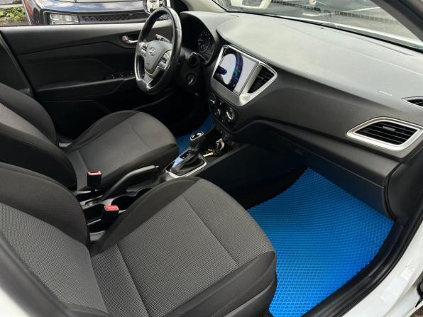 Hyundai Solaris II с пробегом 2020 года, цена 1 225 000 рублей, 180597 км, седан, Автокод Объявления