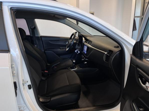 Kia Rio IV Рестайлинг с пробегом 2021 года, цена 2 050 000 рублей, 63078 км, хэтчбек, Автокод Объявления