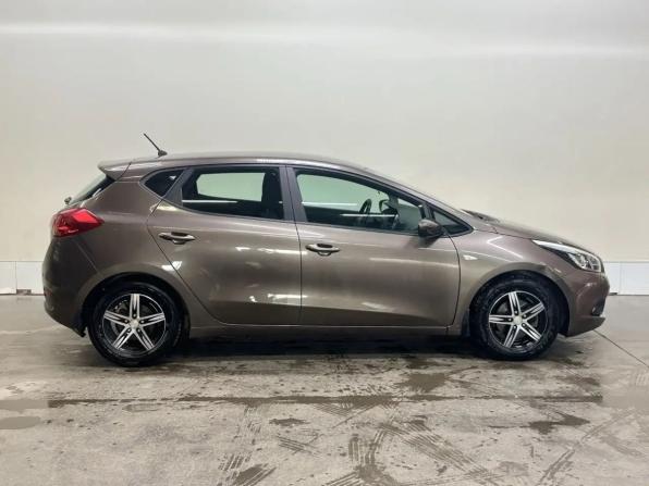 Kia Ceed II с пробегом 2015 года, цена 918 000 рублей, 115562 км, хэтчбек, Автокод Объявления