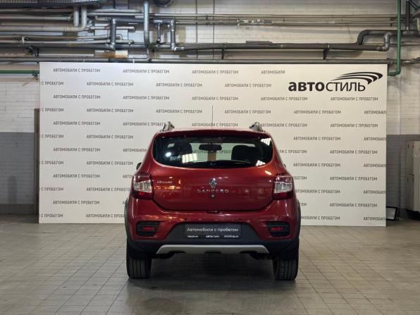 Renault Sandero II с пробегом 2018 года, цена 999 000 рублей, 181379 км, хэтчбек, Автокод Объявления