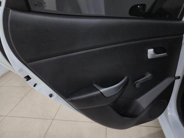 Kia Rio III Рестайлинг с пробегом 2016 года, цена 1 010 000 рублей, 90115 км, хэтчбек, Автокод Объявления
