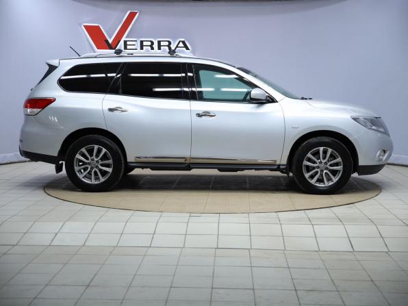 Nissan Pathfinder IV с пробегом 2016 года, цена 1 690 000 рублей, 140210 км, внедорожник, Автокод Объявления