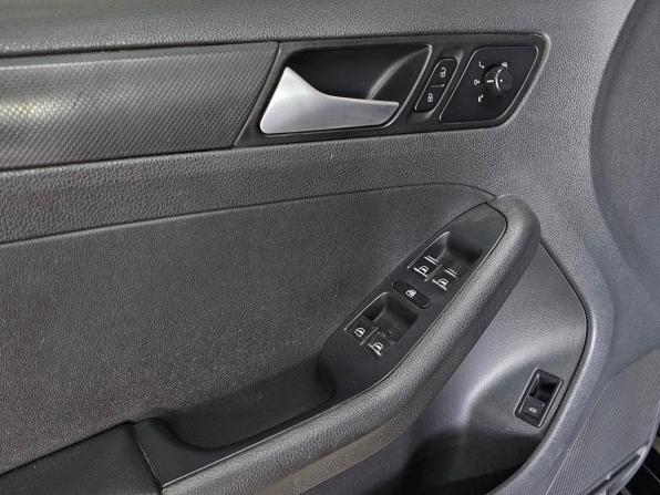 Volkswagen Jetta VI с пробегом 2013 года, цена 950 000 рублей, 246000 км, седан, Автокод Объявления