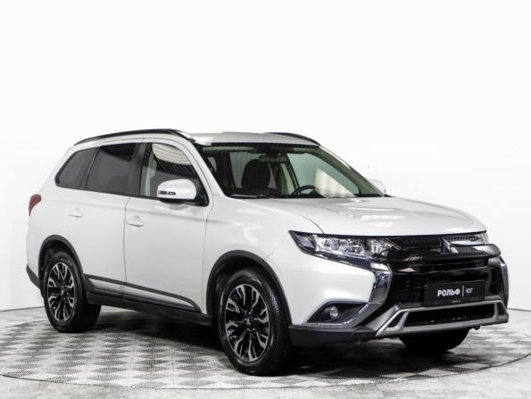 Mitsubishi Outlander III Рестайлинг 3 с пробегом 2022 года, цена 2 548 000 рублей, 43995 км, внедорожник, Автокод Объявления