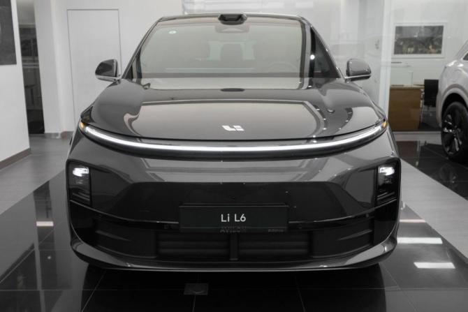 Новый Li Auto (Lixiang) L6 2025 года, цена 8 890 000 рублей, внедорожник, Автокод Объявления