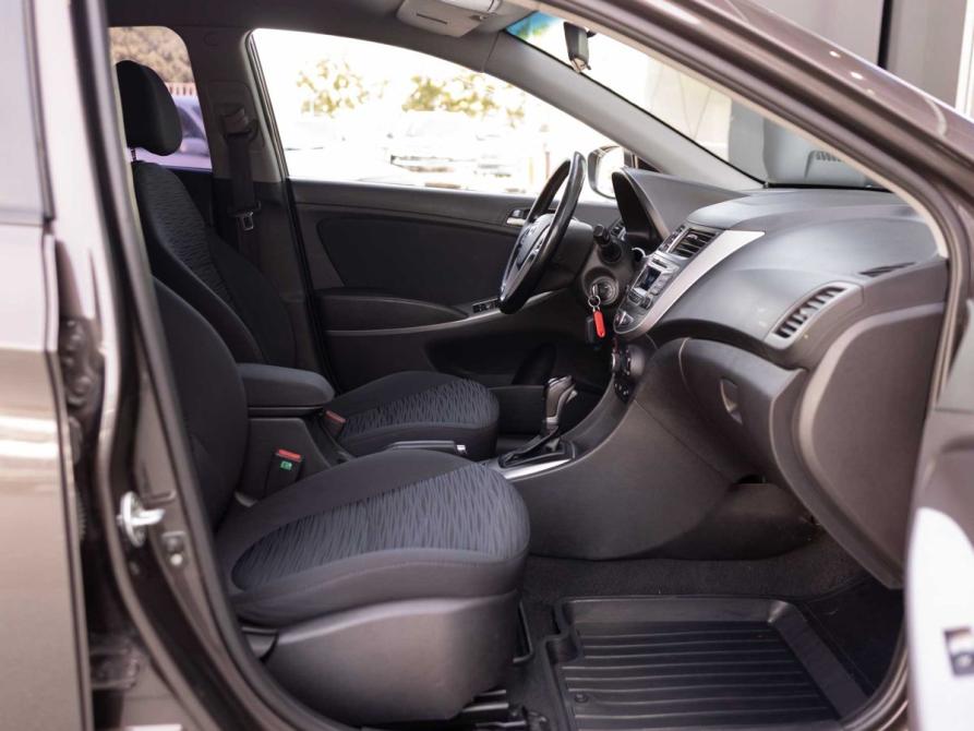 Hyundai Solaris I Рестайлинг Новосибирск  - изображение 19