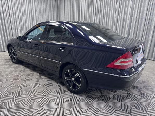 Mercedes-Benz C-Класс II (W203) Рестайлинг с пробегом 2005 года, цена 640 000 рублей, 437359 км, седан, Автокод Объявления