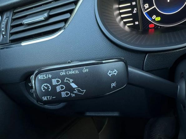 Skoda Octavia III (A7) Рестайлинг с пробегом 2019 года, цена 2 077 000 рублей, 60690 км, лифтбек, Автокод Объявления