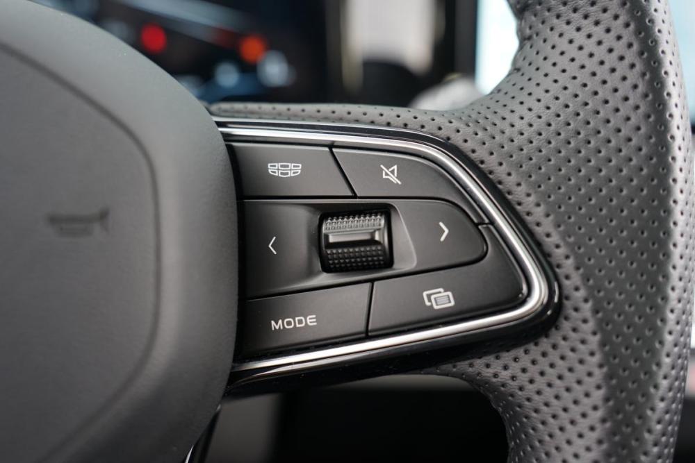 Geely Coolray I Рестайлинг Крым  - изображение 17
