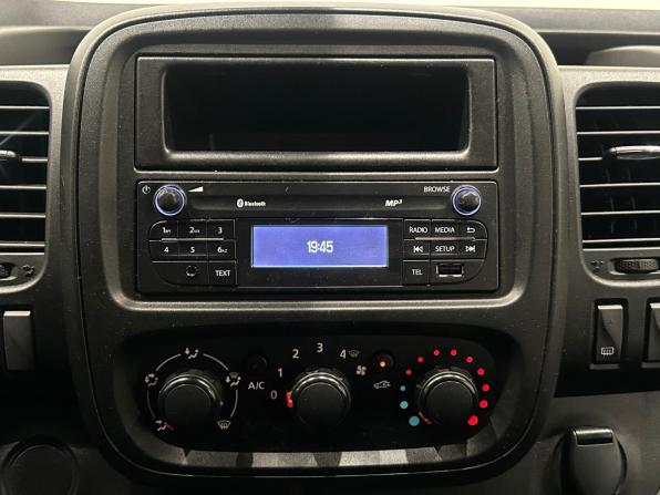 Opel Vivaro B с пробегом 2015 года, цена 1 499 000 рублей, 305100 км, минивэн, Автокод Объявления