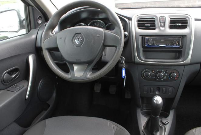 Renault Logan II с пробегом 2017 года, цена 660 000 рублей, 168661 км, седан, Автокод Объявления