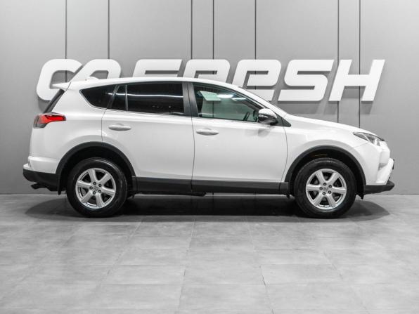 Toyota RAV4 IV (XA40) Рестайлинг с пробегом 2016 года, цена 2 039 854 рубля, 209953 км, внедорожник, Автокод Объявления