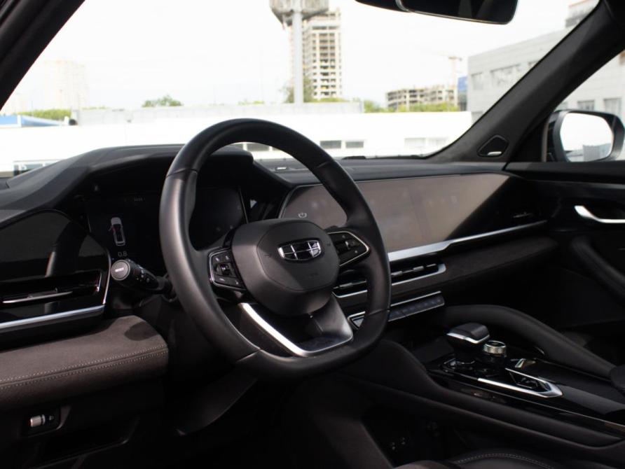Geely Monjaro I Москва  - изображение 10