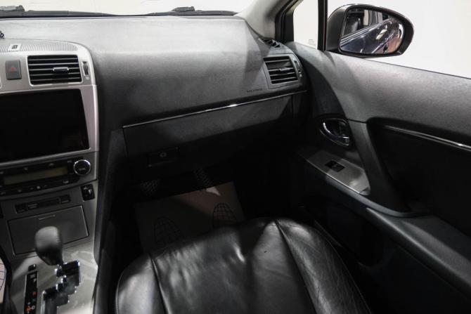 Toyota Avensis III с пробегом 2010 года, цена 1 149 000 рублей, 248000 км, седан, Автокод Объявления