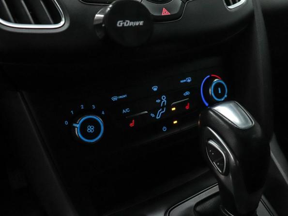 Ford Focus III Рестайлинг с пробегом 2016 года, цена 899 000 рублей, 132060 км, седан, Автокод Объявления