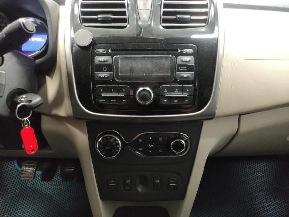Renault Logan II с пробегом 2014 года, цена 610 000 рублей, 120000 км, седан, Автокод Объявления