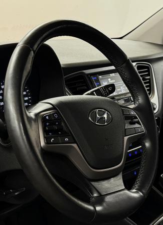 Hyundai Solaris II с пробегом 2017 года, цена 1 475 000 рублей, 64086 км, седан, Автокод Объявления