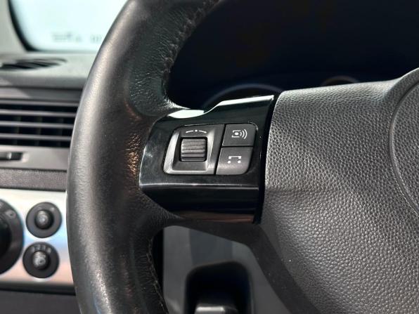 Opel Astra H Рестайлинг с пробегом 2011 года, цена 600 000 рублей, 202768 км, хэтчбек, Автокод Объявления