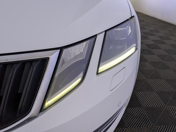Skoda Octavia III (A7) Рестайлинг с пробегом 2020 года, цена 1 695 000 рублей, 130091 км, лифтбек, Автокод Объявления
