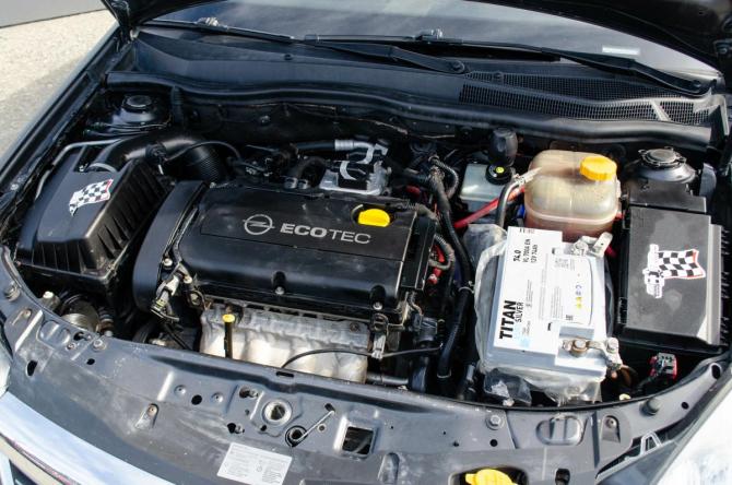 Opel Astra H Рестайлинг с пробегом 2012 года, цена 425 000 рублей, 215000 км, хэтчбек, Автокод Объявления