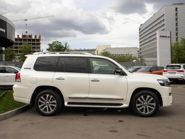 Toyota Land Cruiser 200 Series Рестайлинг 2 с пробегом 2017 года, цена 7 398 000 рублей, 98000 км, внедорожник, Автокод Объявления