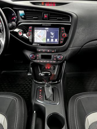Kia Ceed II Рестайлинг с пробегом 2018 года, цена 1 222 000 рублей, 128338 км, хэтчбек, Автокод Объявления
