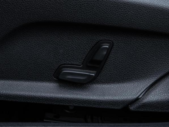 Mercedes-Benz C-Класс IV (W205) Рестайлинг с пробегом 2018 года, цена 2 650 000 рублей, 164866 км, седан, Автокод Объявления