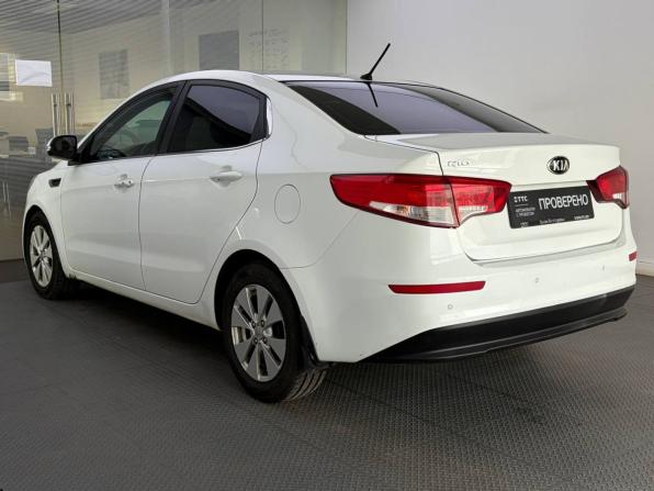 Kia Rio III Рестайлинг с пробегом 2016 года, цена 935 000 рублей, 204860 км, седан, Автокод Объявления