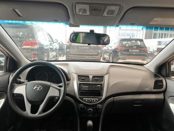 Hyundai Solaris I с пробегом 2011 года, цена 820 000 рублей, 200000 км, седан, Автокод Объявления