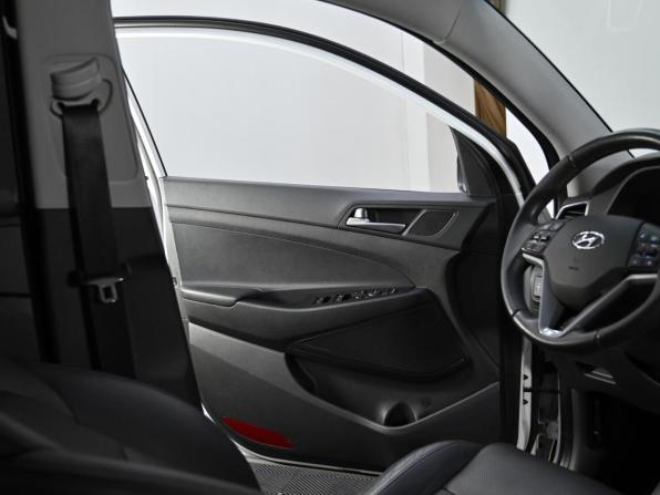 Hyundai Tucson III с пробегом 2017 года, цена 1 799 000 рублей, 69000 км, внедорожник, Автокод Объявления
