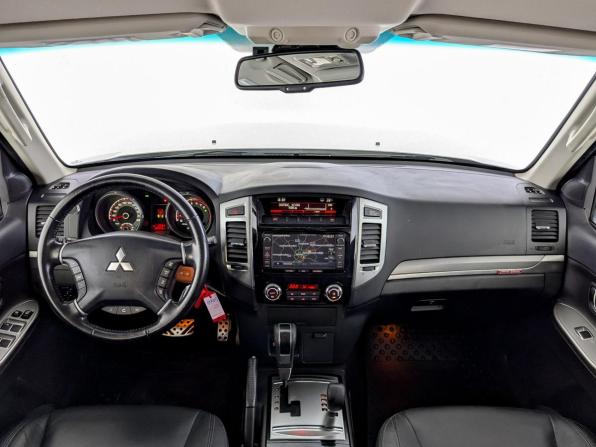 Mitsubishi Pajero IV Рестайлинг 2 с пробегом 2015 года, цена 2 799 000 рублей, 85940 км, внедорожник, Автокод Объявления