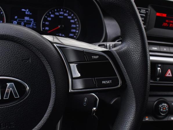 Kia Cerato III Рестайлинг (Classic) с пробегом 2020 года, цена 2 080 000 рублей, 63301 км, седан, Автокод Объявления