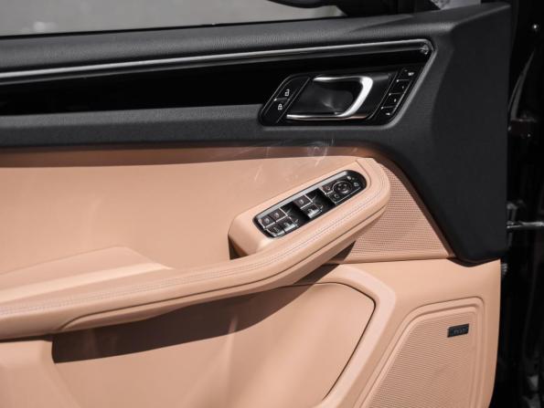 Porsche Macan I Рестайлинг с пробегом 2020 года, цена 5 499 000 рублей, 93900 км, внедорожник, Автокод Объявления