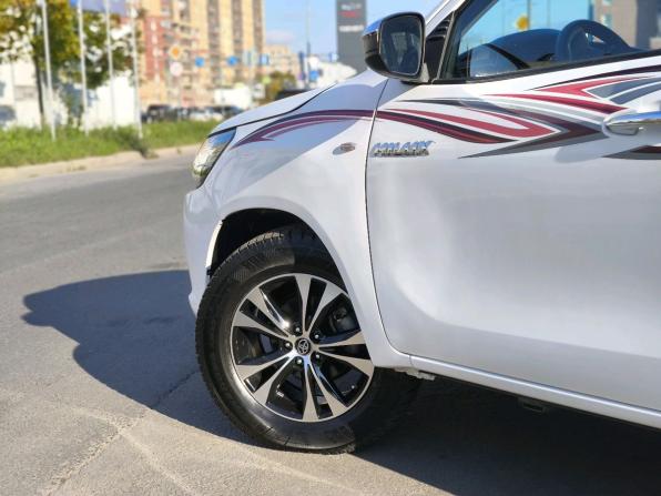 Toyota Hilux VIII Рестайлинг 2 с пробегом 2021 года, цена 3 050 000 рублей, 40076 км, offers.body_type.unknown, Автокод Объявления